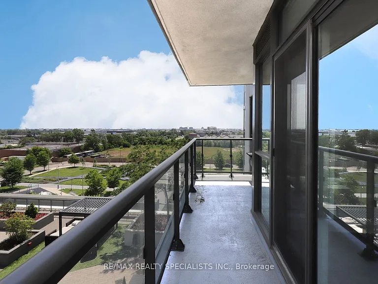15 Zorra St #603 — Photo 20