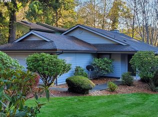 1415 Glenwood Dr, Brookings, OR