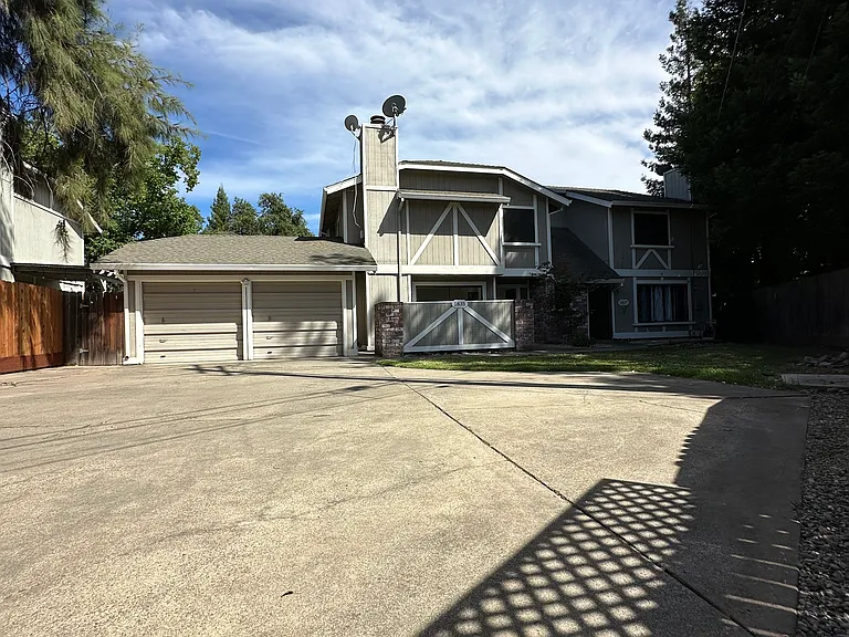 1835 Westminster Ct #1 — Photo 31