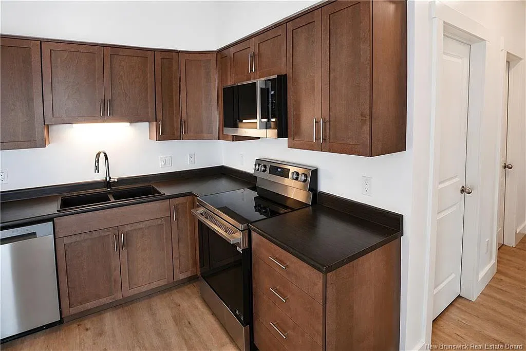 2 bed, 1.0 bath, 850 sqft, $1,875 — Photo 4