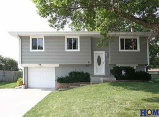 713 Elm St, Ceresco, NE 68017