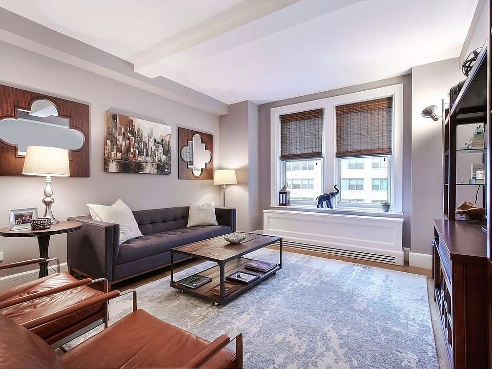 1st image of 27 W 72nd St #315