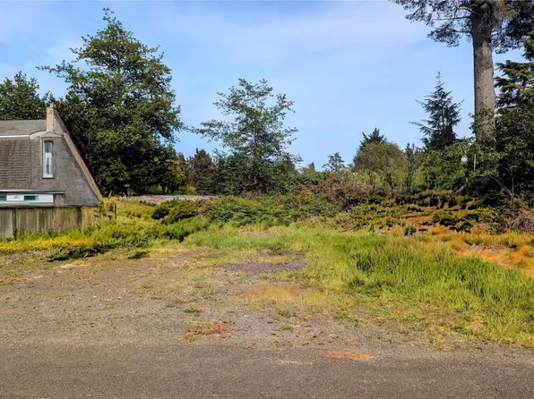 30902 N Place, Ocean Park, WA 98640