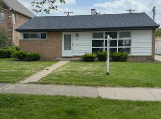 372 W Fremont Ave, Elmhurst, IL 60126