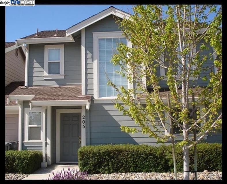 1st image of 203-205 211 Maple St