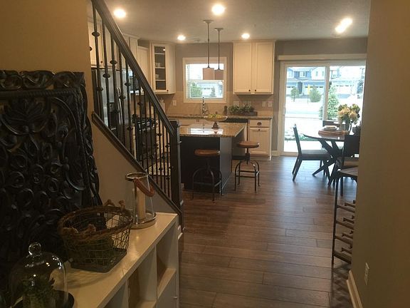2nd image of 3258 Lakewood Trl