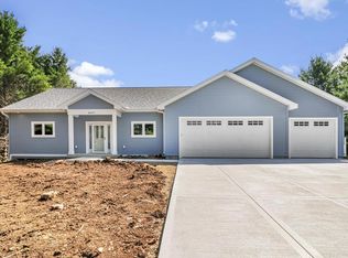 8577 Davis St, Verona, WI 53593