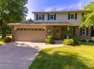511 Duane Dr, Mason, OH
