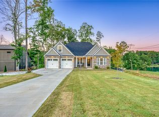 261 Janda Hill Dr, Seneca, SC 29672