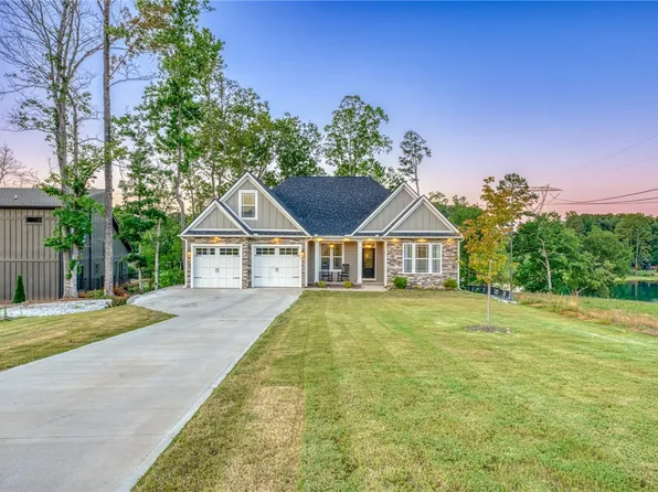 261 Janda Hill Dr, Seneca, SC 29672
