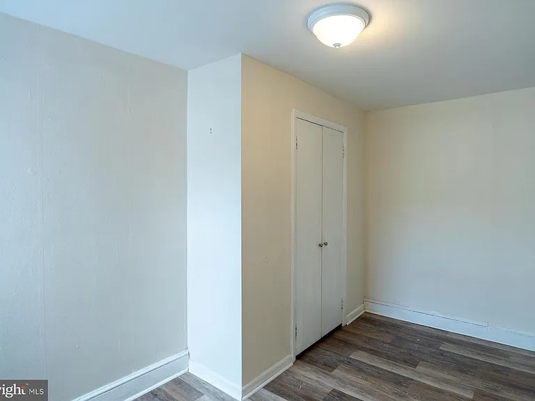 1420 S Hicks St — Photo 9
