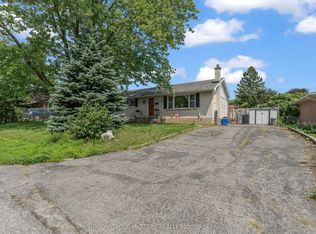 39 Oxford Cres, Loyalist, ON K7N 1R1