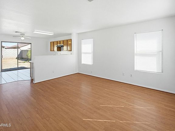 3rd image of 2534 W ROESER Road