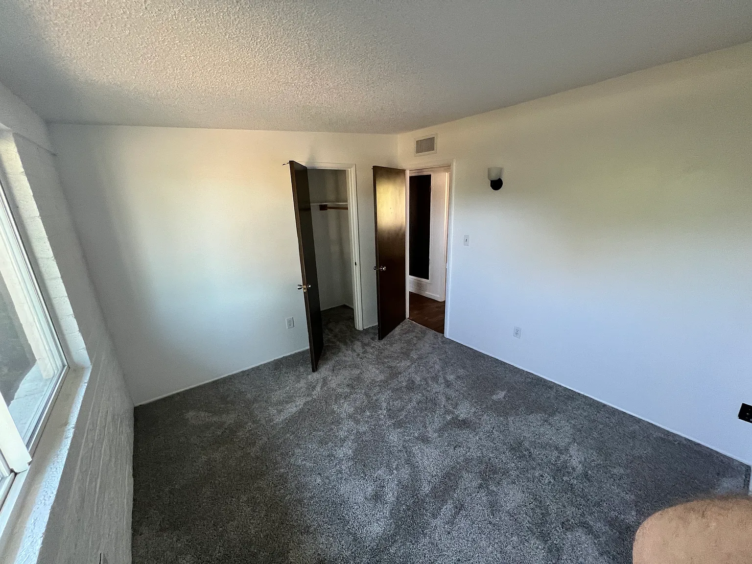 3 bed, 1800 sqft, $1,575 — Photo 3