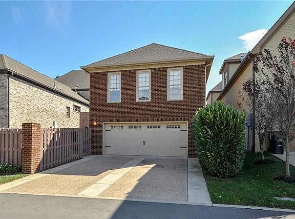 3rd image of 2904 Americus Dr