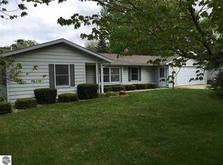 8035 S Federal Rd, Shepherd, MI 48883