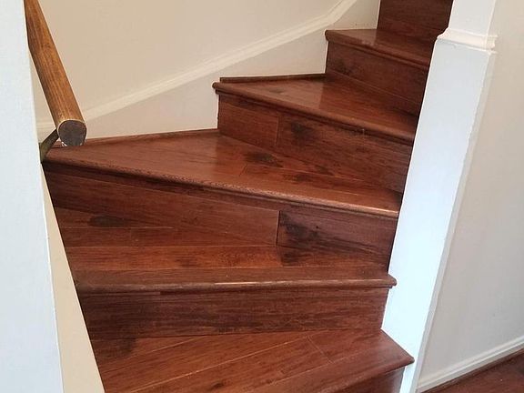 5th image of 4410 Airlie Way