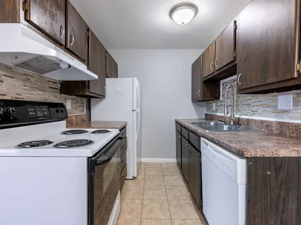 Shadowood Apartments, 519 S Main St APT 4, Englewood, OH 45322