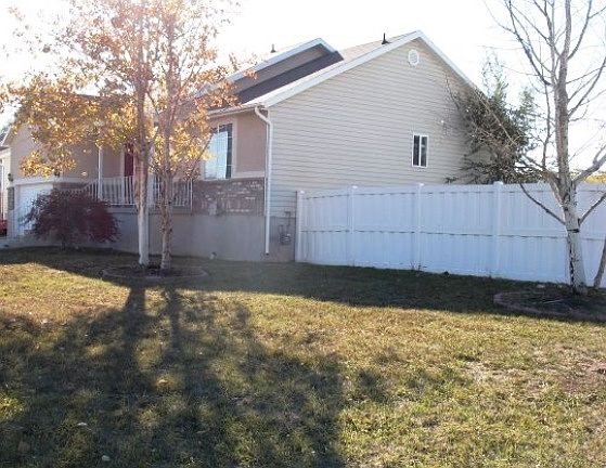 2nd image of 3026 S Royal Wulff Ln