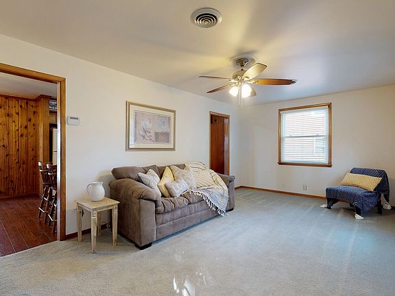 living room, 2 kitchen entry
