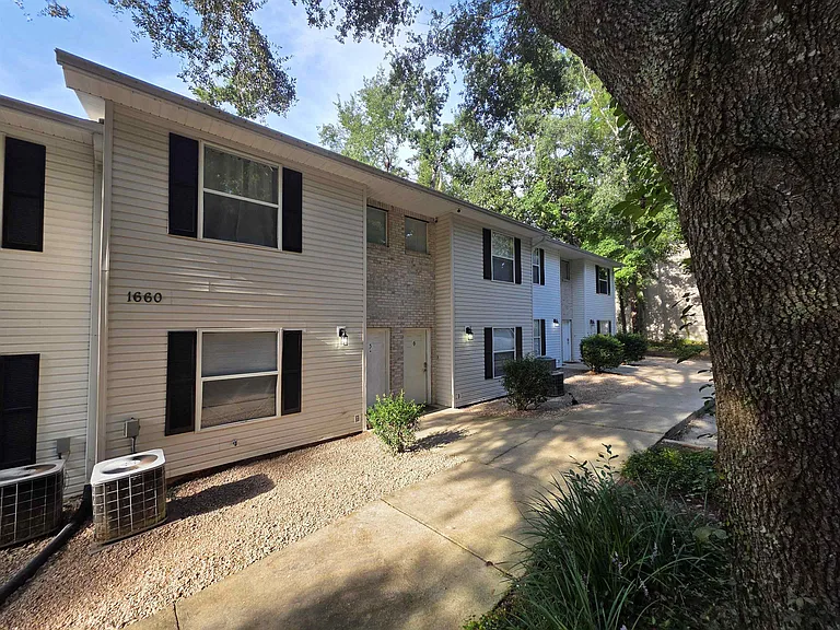 1660 Kay Ave #3 — Photo 3