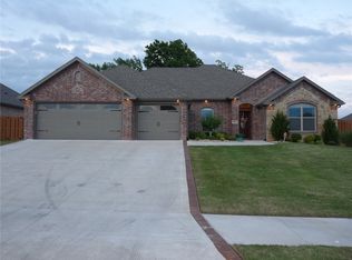 2701 SW Brancliff Rd, Bentonville, AR 72712