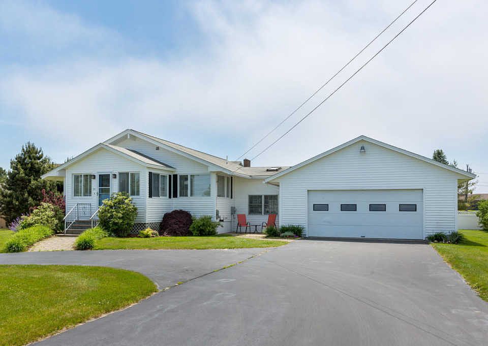 1st image of 31 Driftwood Ln