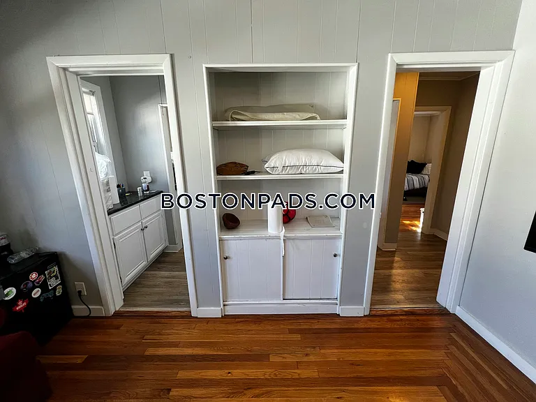60 Buzzell Ln #2 — Photo 6
