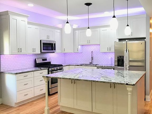 3rd image of 2249 W Cortez St #1