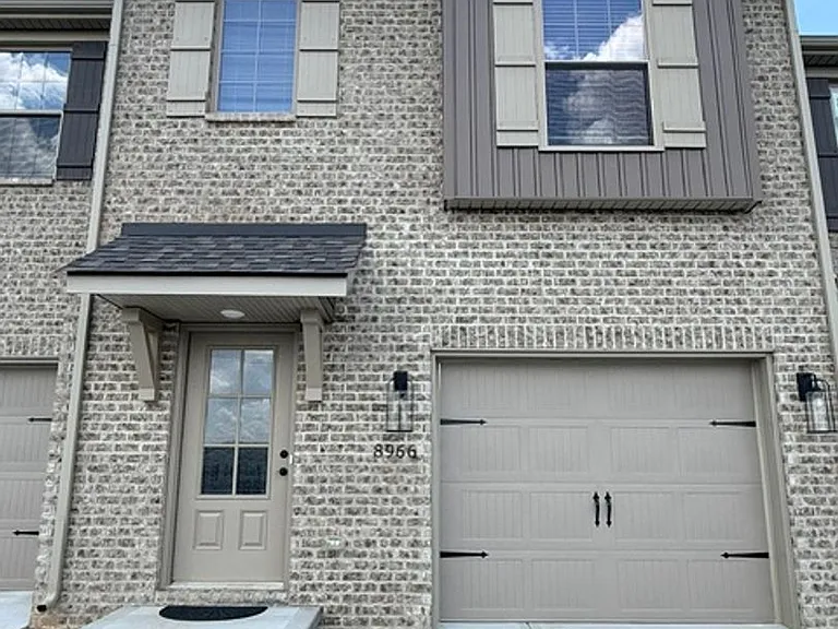 8966 Keenberg Ln — Photo 1