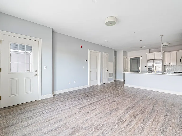 Four Winds Apartments — Photo 32