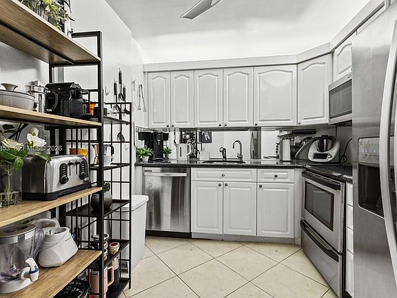 5th image of 600 Three Islands Blvd APT 612