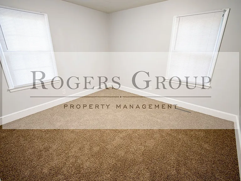 815 Eastway Dr — Photo 5