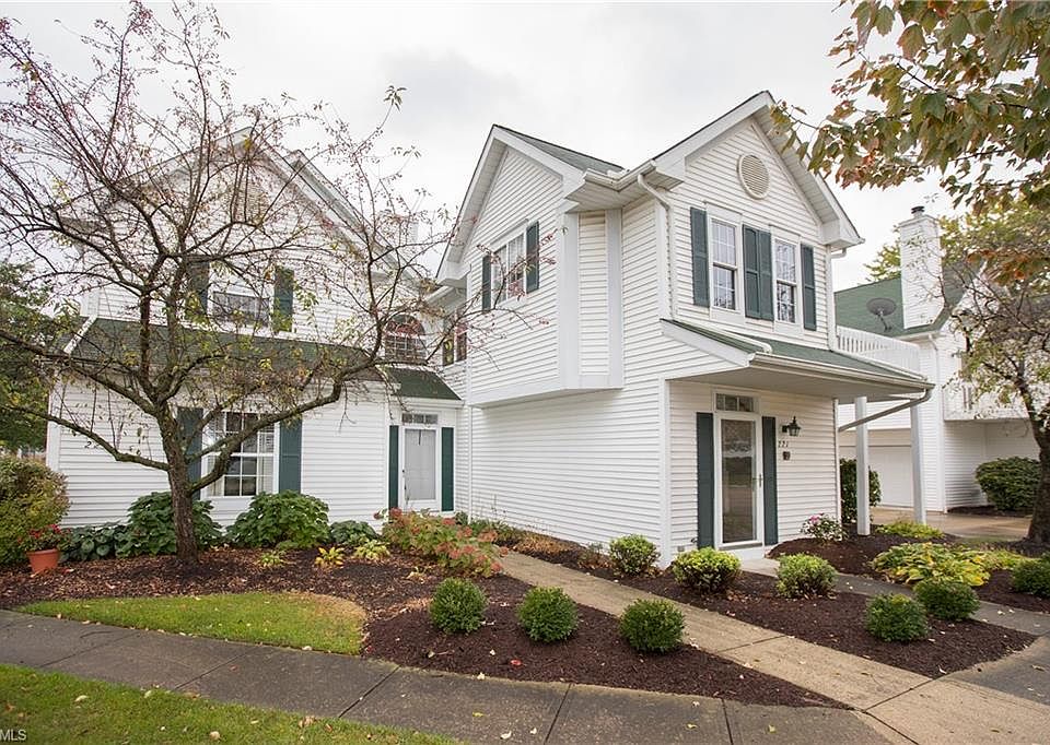 1st image of 223 Vista Cir