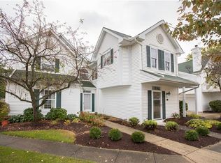 223 Vista Cir, North Olmsted, OH 44070