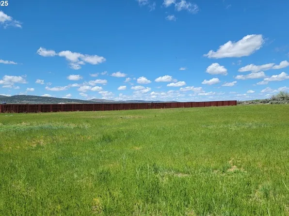 464 N Harney Ave, Burns, OR 97720