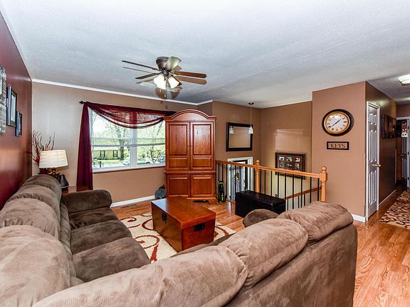2nd image of 612 Ardmore Cir
