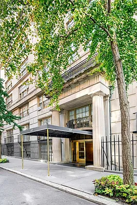 Rented by Sotheby's International Realty | media 32