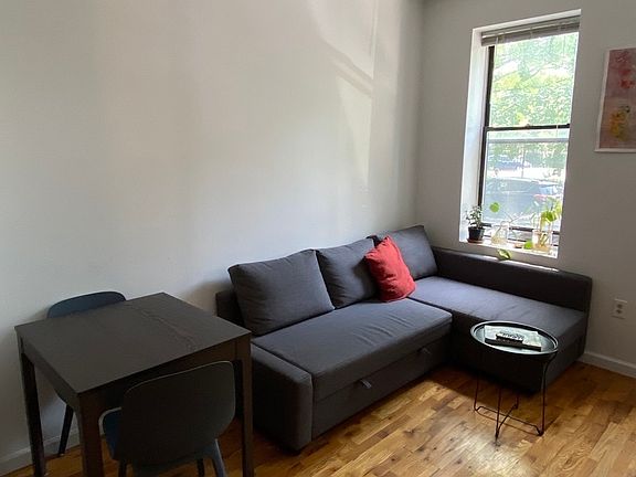 2nd image of 427 16th St APT 3A