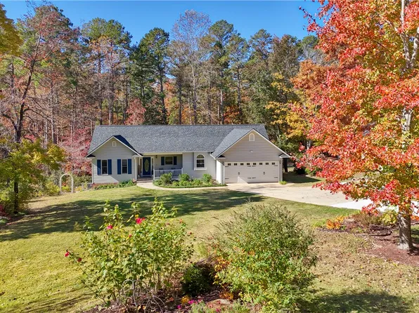 113 Cane Creek Harbor Rd, Seneca, SC 29672