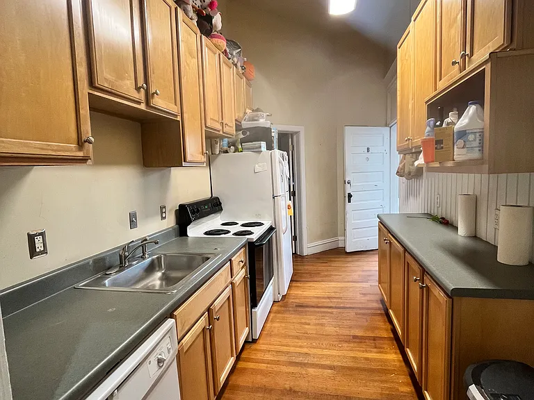 320 N 25th St #B — Photo 9