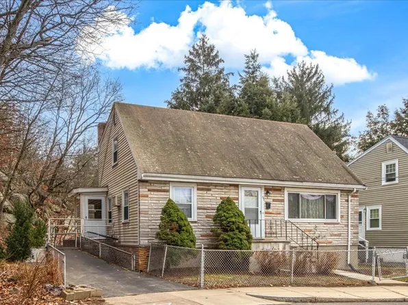 57 Collins St, Hyde Park, MA 02136