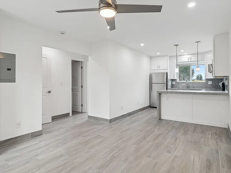 Newly Renovated 2 Bed/2 Bath El Cajon — Photo 4