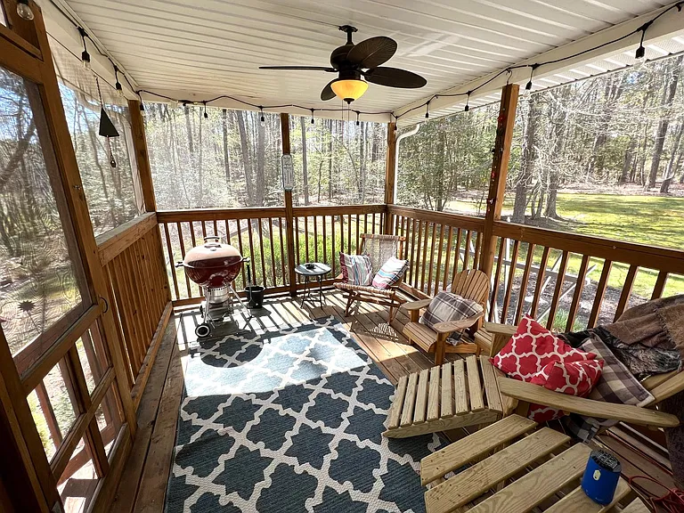 818 Country Club Dr — Photo 11