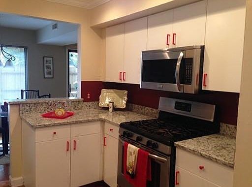 3rd image of 30 Laurelwood Dr
