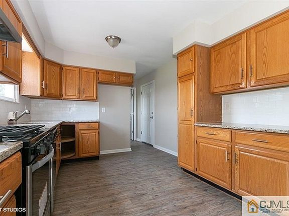 4th image of 53 Bordentown Tpke