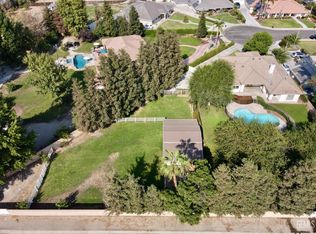 104 Capistrano Ct, Bakersfield, CA 93314