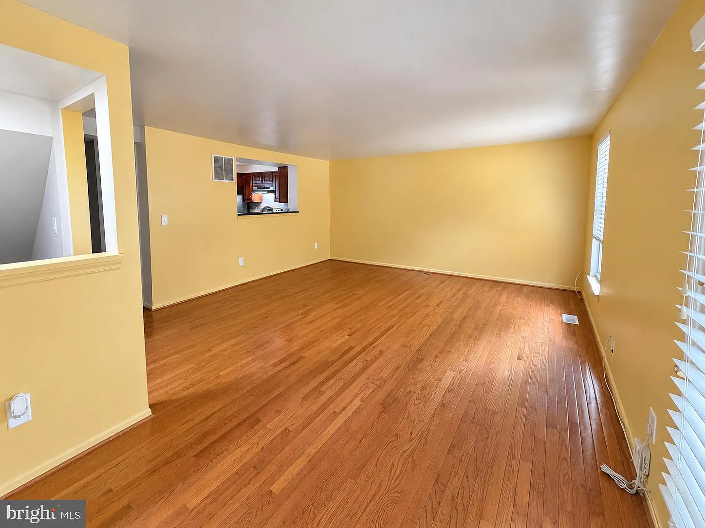 2 bed, 3.5 bath, 1626 sqft, $2,400 — Photo 4