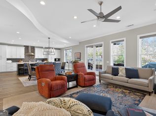 8255 Main St, Woodstock, GA 30188