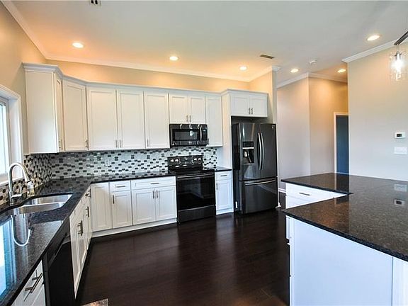 5th image of 113 Hibbs Ln